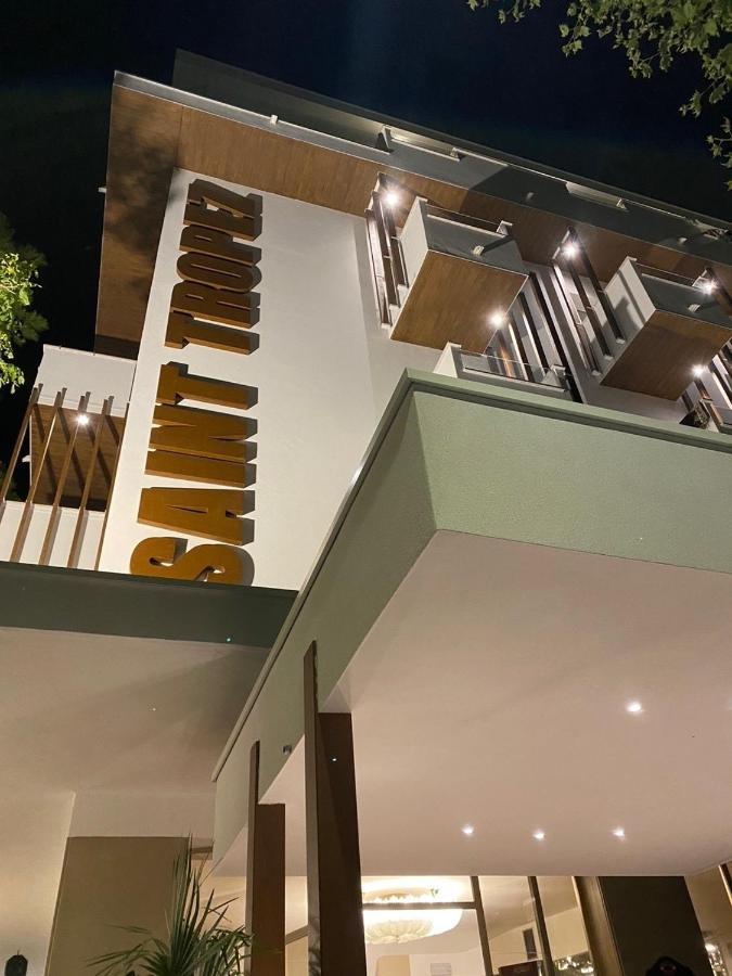 Hotel Saint Tropez Riccione Exteriör bild