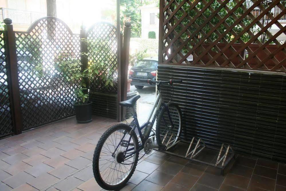 Hotel Saint Tropez Riccione Exteriör bild