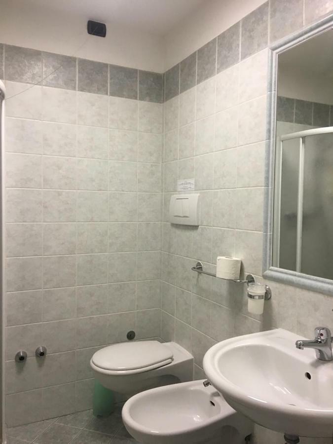 Hotel Saint Tropez Riccione Exteriör bild